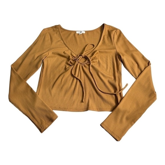 BP Long Sleeve Ribbed Crop Top Size M - Picture 1 of 4